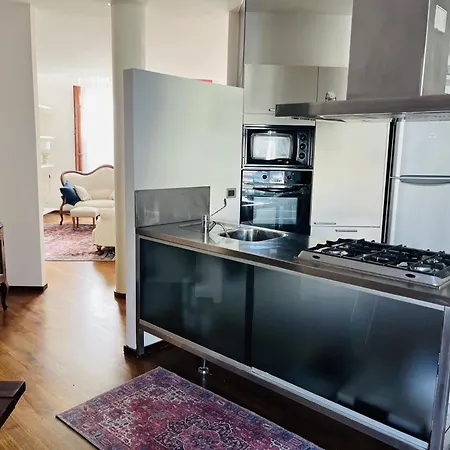 La Dolce Loft * فياريجيو